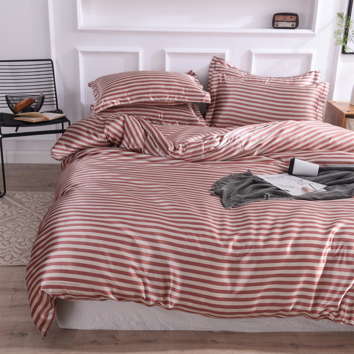 91家纺网 家纺一手货源 找家纺 经年 2026年条纹丝绸冰丝四件套 红棕中条