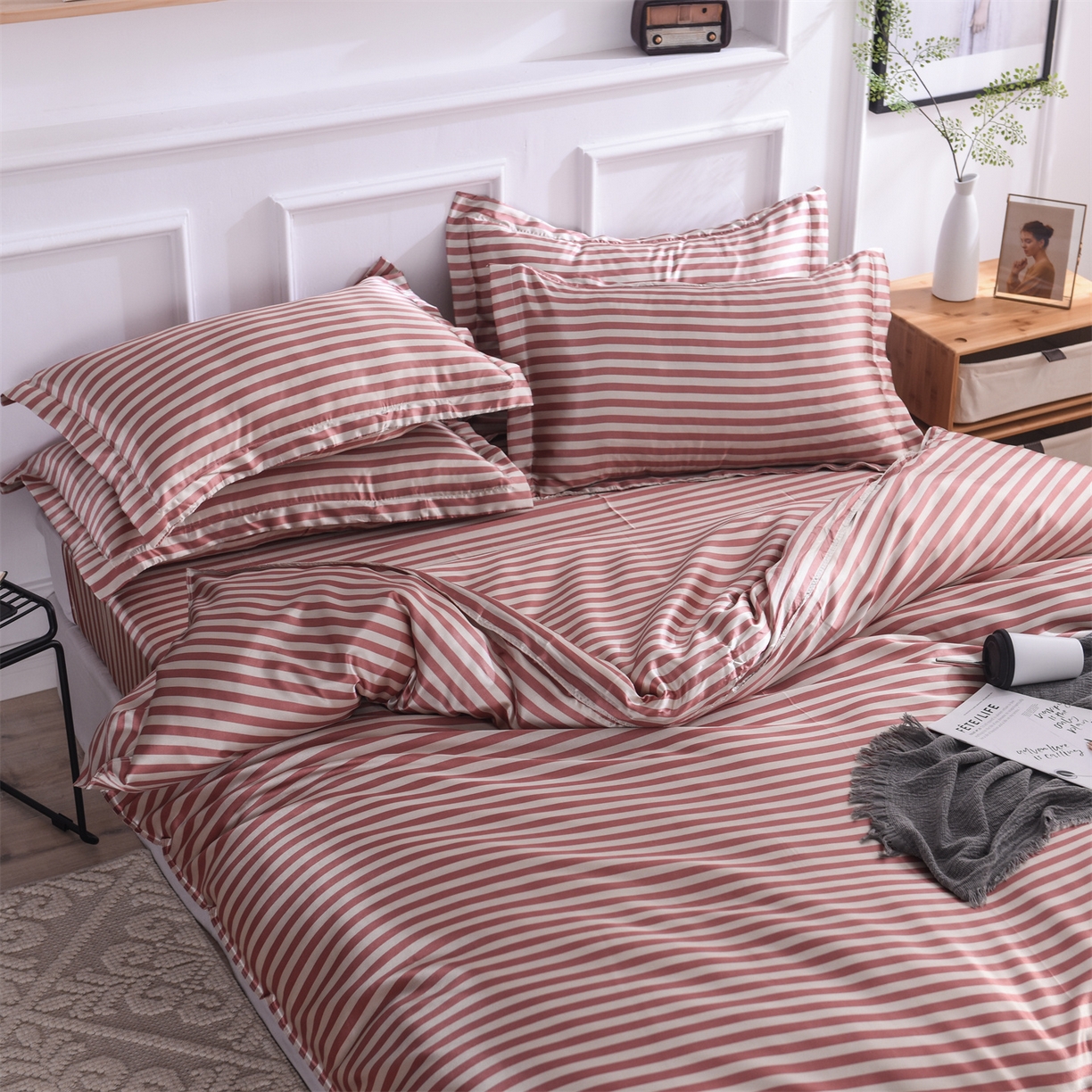 91家纺网 家纺一手货源 找家纺 经年 2026年条纹丝绸冰丝四件套 红棕中条