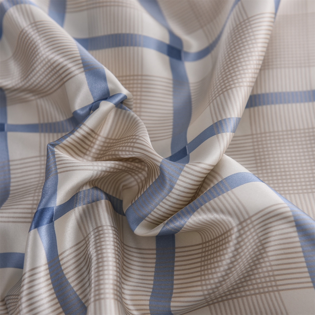 91家纺网 家纺一手货源 找家纺 经年 2026年条纹丝绸冰丝四件套 灰蓝方格