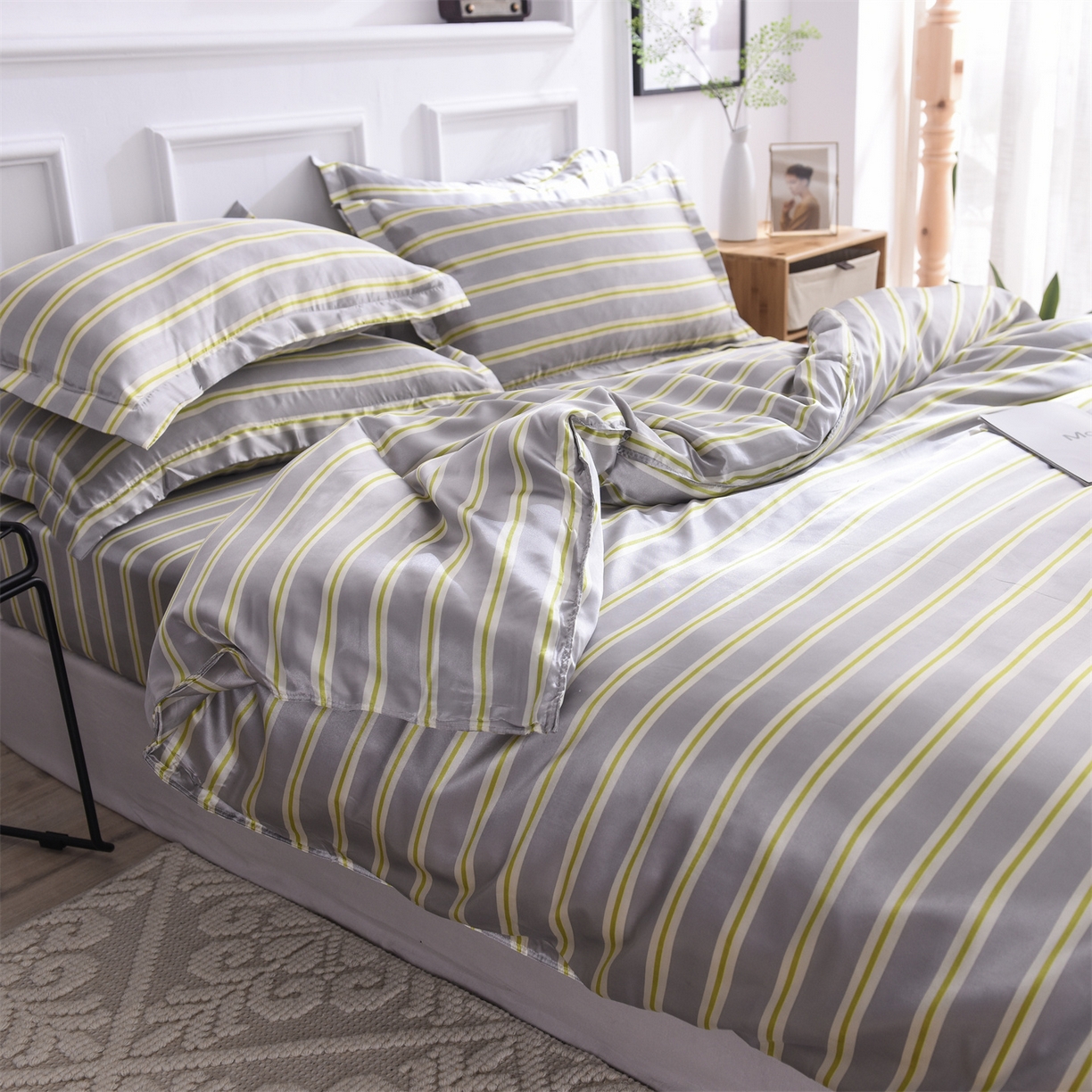 91家纺网 家纺一手货源 找家纺 经年 2026年条纹丝绸冰丝四件套 灰绿细条