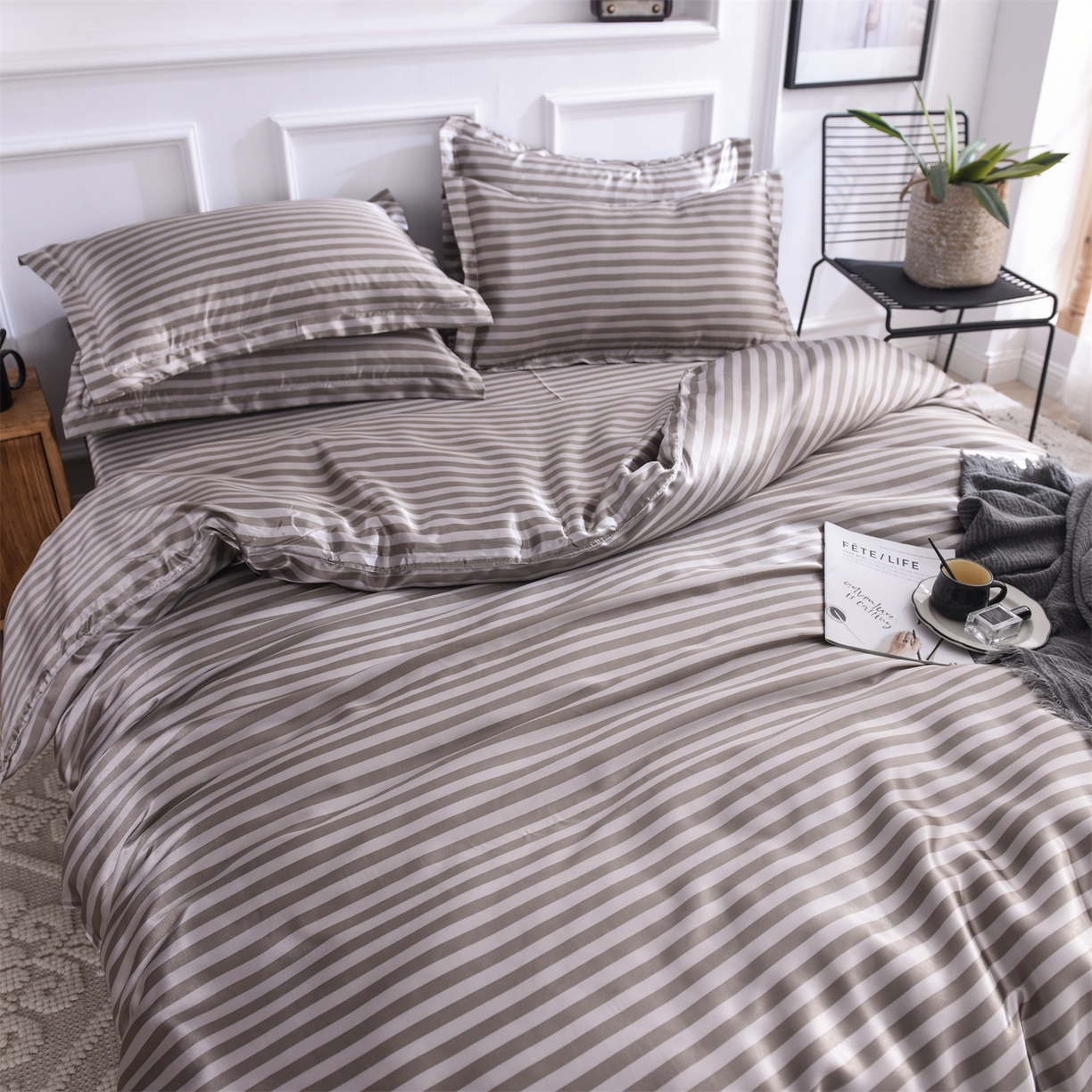 91家纺网 家纺一手货源 找家纺 经年 2026年条纹丝绸冰丝四件套 咖啡中条