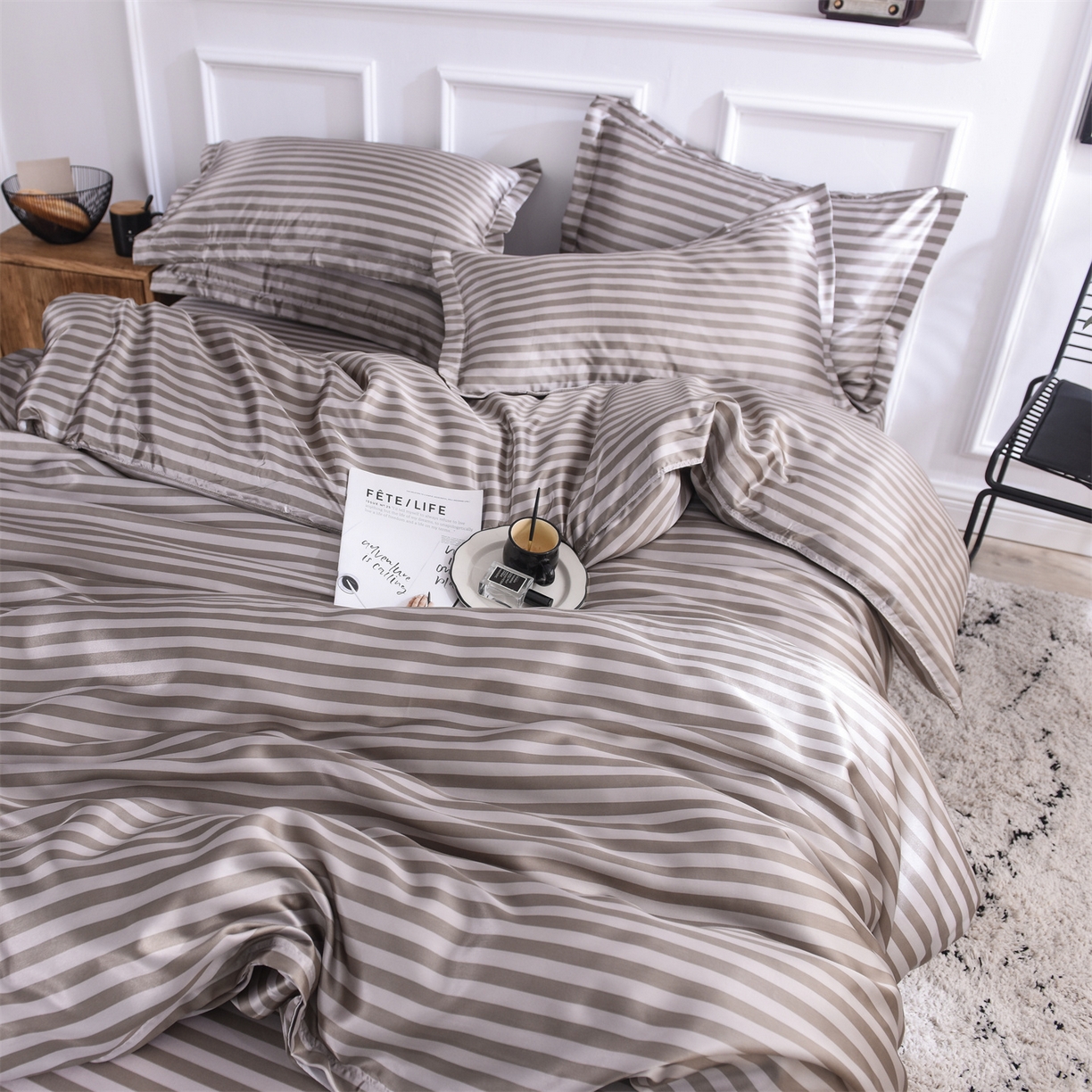 91家纺网 家纺一手货源 找家纺 经年 2026年条纹丝绸冰丝四件套 咖啡中条