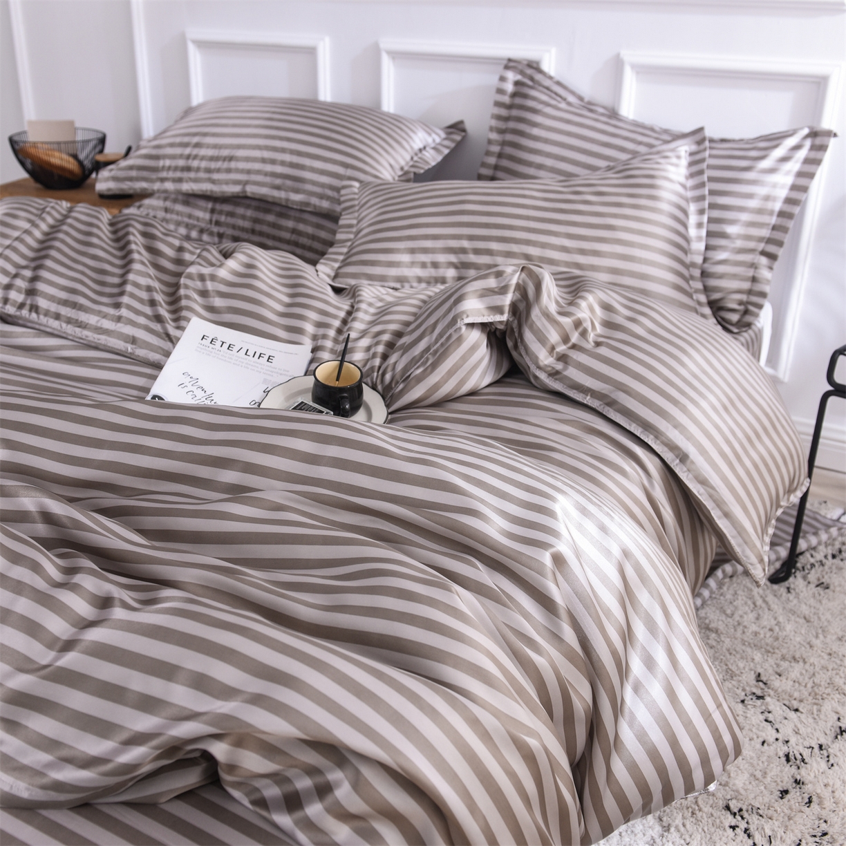 91家纺网 家纺一手货源 找家纺 经年 2026年条纹丝绸冰丝四件套 咖啡中条