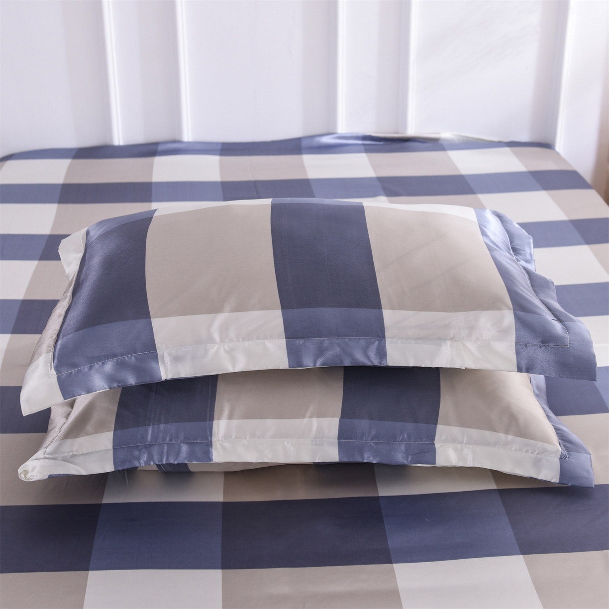 91家纺网 家纺一手货源 找家纺 经年 2026年条纹丝绸冰丝四件套 蓝白大格