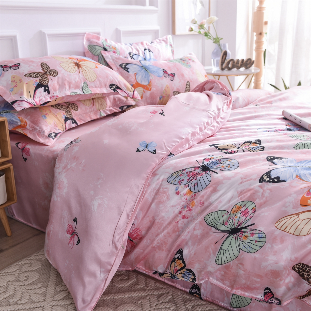 91家纺网 家纺一手货源 找家纺 经年 2026新款印花丝绸冰丝四件套 蝴蝶飞舞