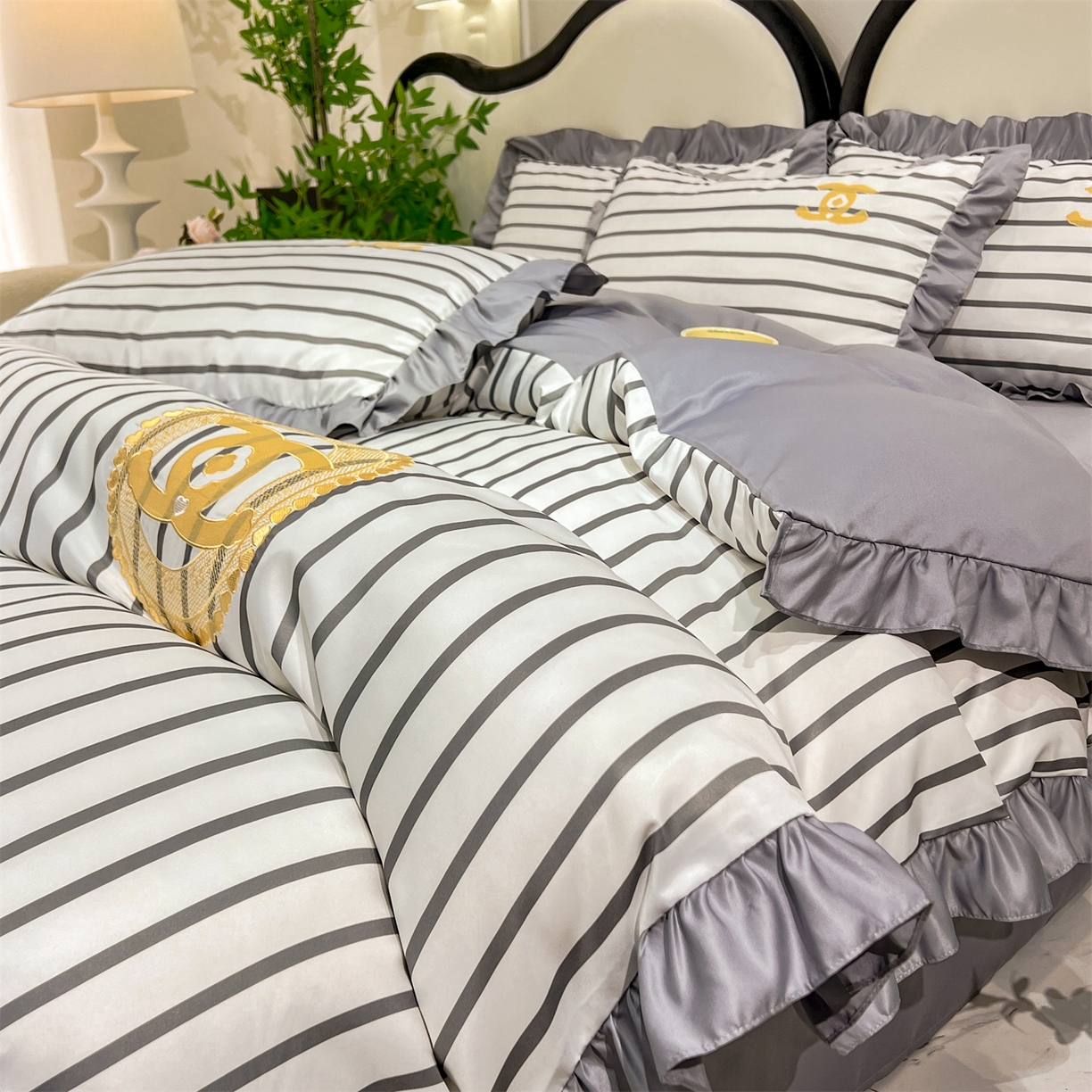 91家纺网 家纺一手货源 找家纺 经年 2026新款水洗真丝韩版四件套 浅夏-灰