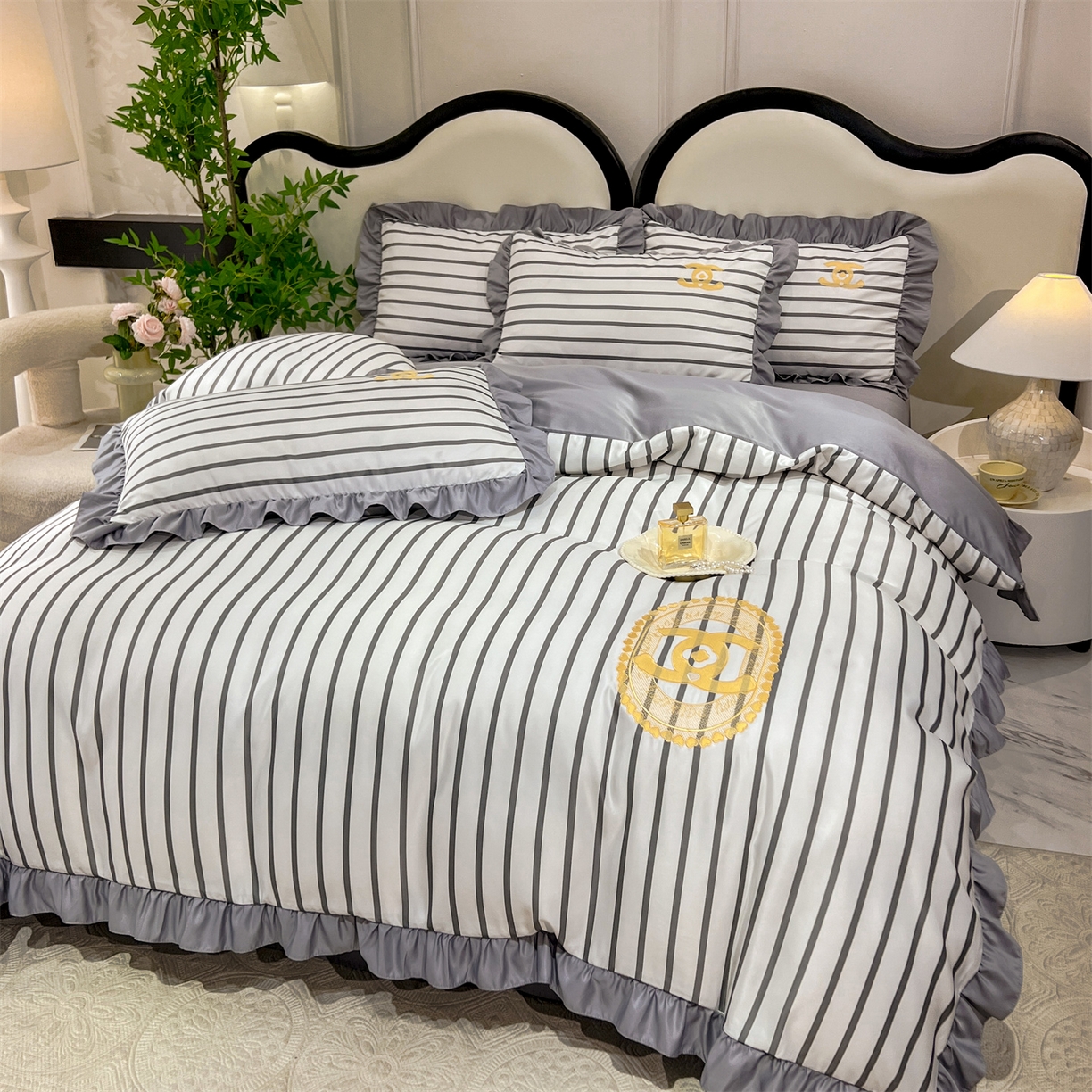 91家纺网 家纺一手货源 找家纺 经年 2026新款水洗真丝韩版四件套 浅夏-灰