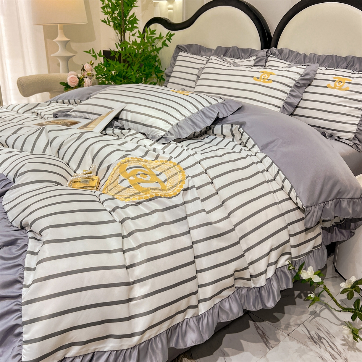 91家纺网 家纺一手货源 找家纺 经年 2026新款水洗真丝韩版四件套 浅夏-灰