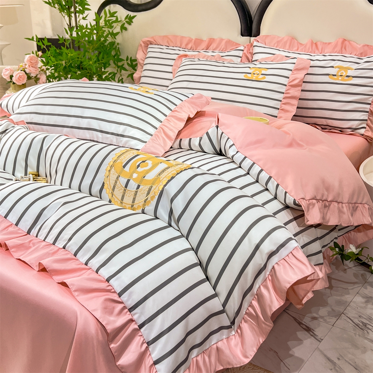 91家纺网 家纺一手货源 找家纺 经年 2026新款水洗真丝韩版四件套 浅夏-灰玉