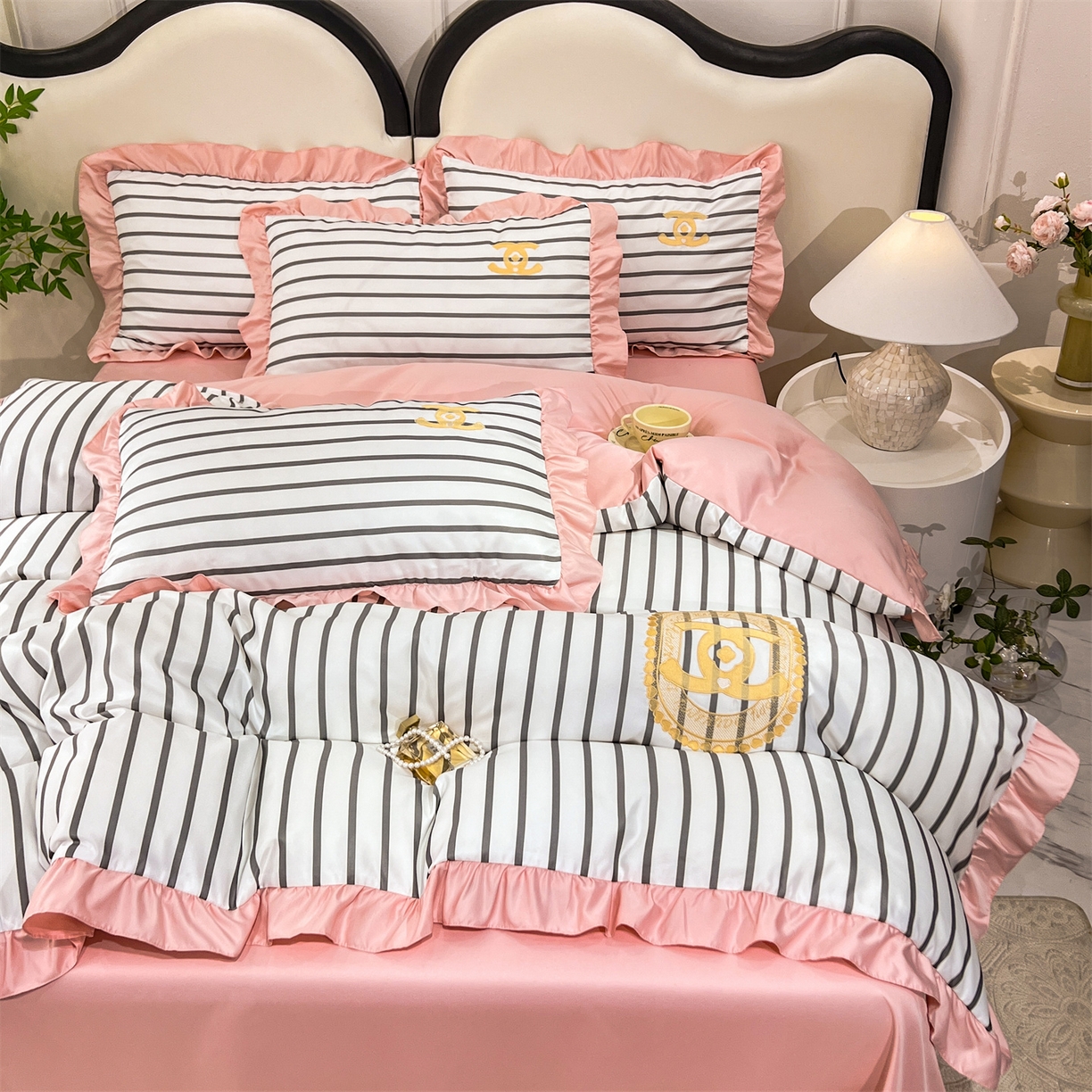 91家纺网 家纺一手货源 找家纺 经年 2026新款水洗真丝韩版四件套 浅夏-灰玉