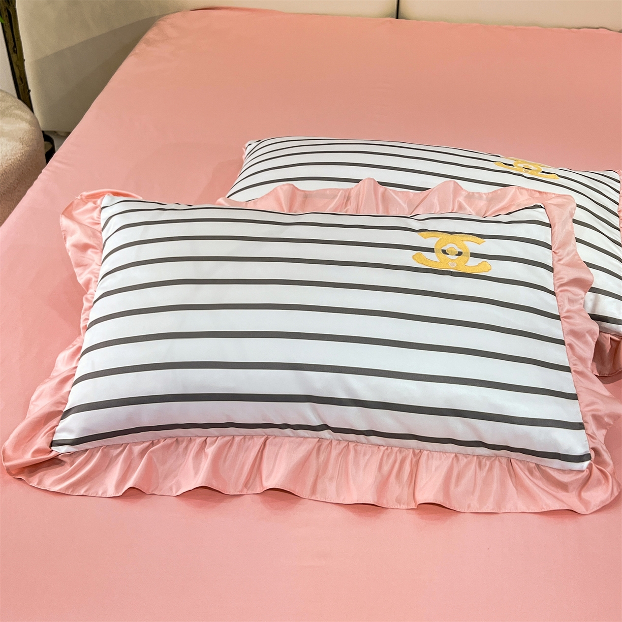 91家纺网 家纺一手货源 找家纺 经年 2026新款水洗真丝韩版四件套 浅夏-灰玉