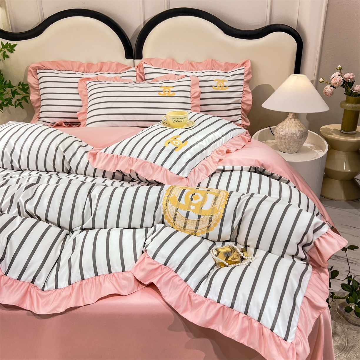 91家纺网 家纺一手货源 找家纺 经年 2026新款水洗真丝韩版四件套 浅夏-灰玉