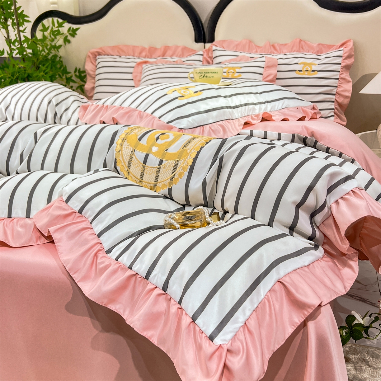 91家纺网 家纺一手货源 找家纺 经年 2026新款水洗真丝韩版四件套 浅夏-灰玉