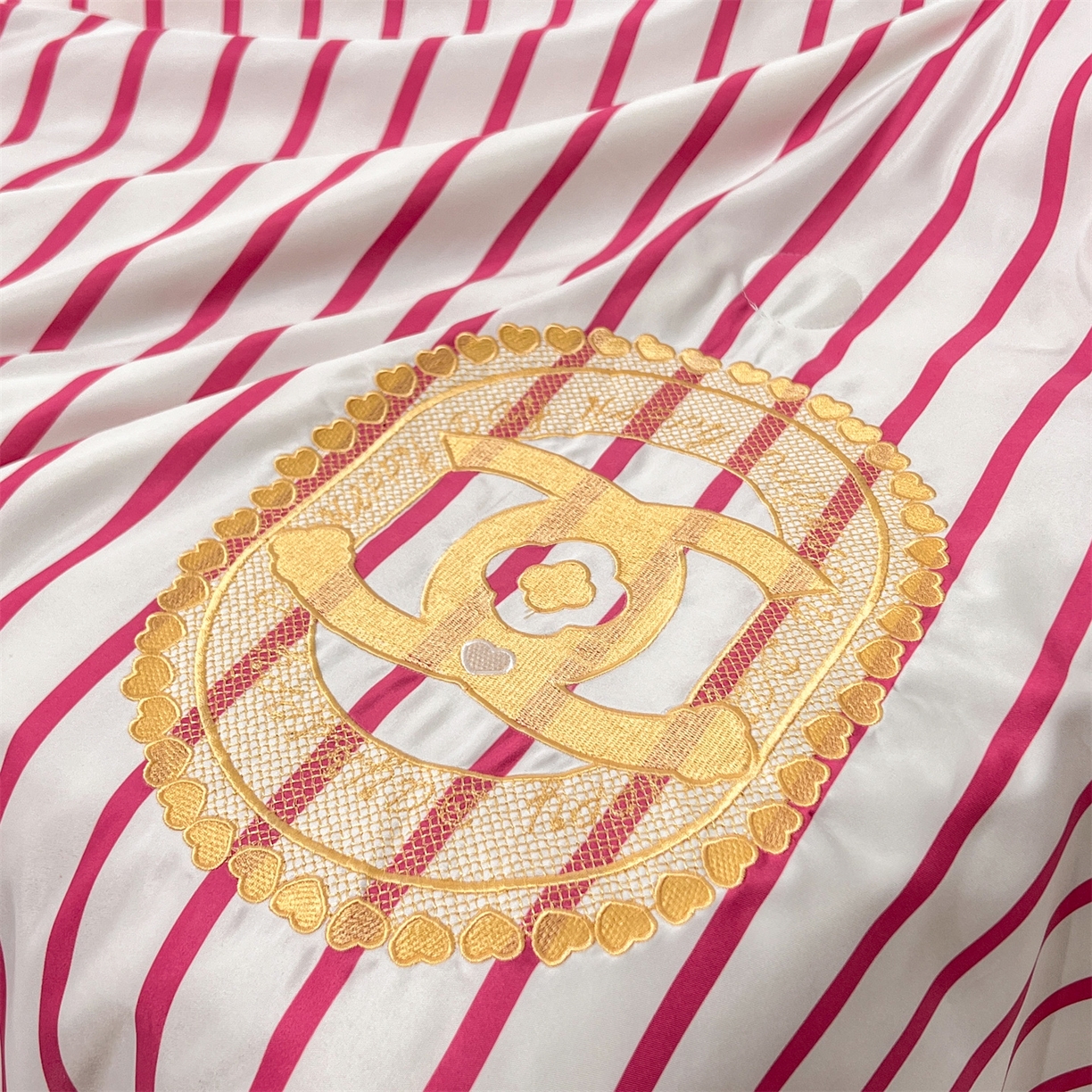 91家纺网 家纺一手货源 找家纺 经年 2026新款水洗真丝韩版四件套 浅夏-玫蓝