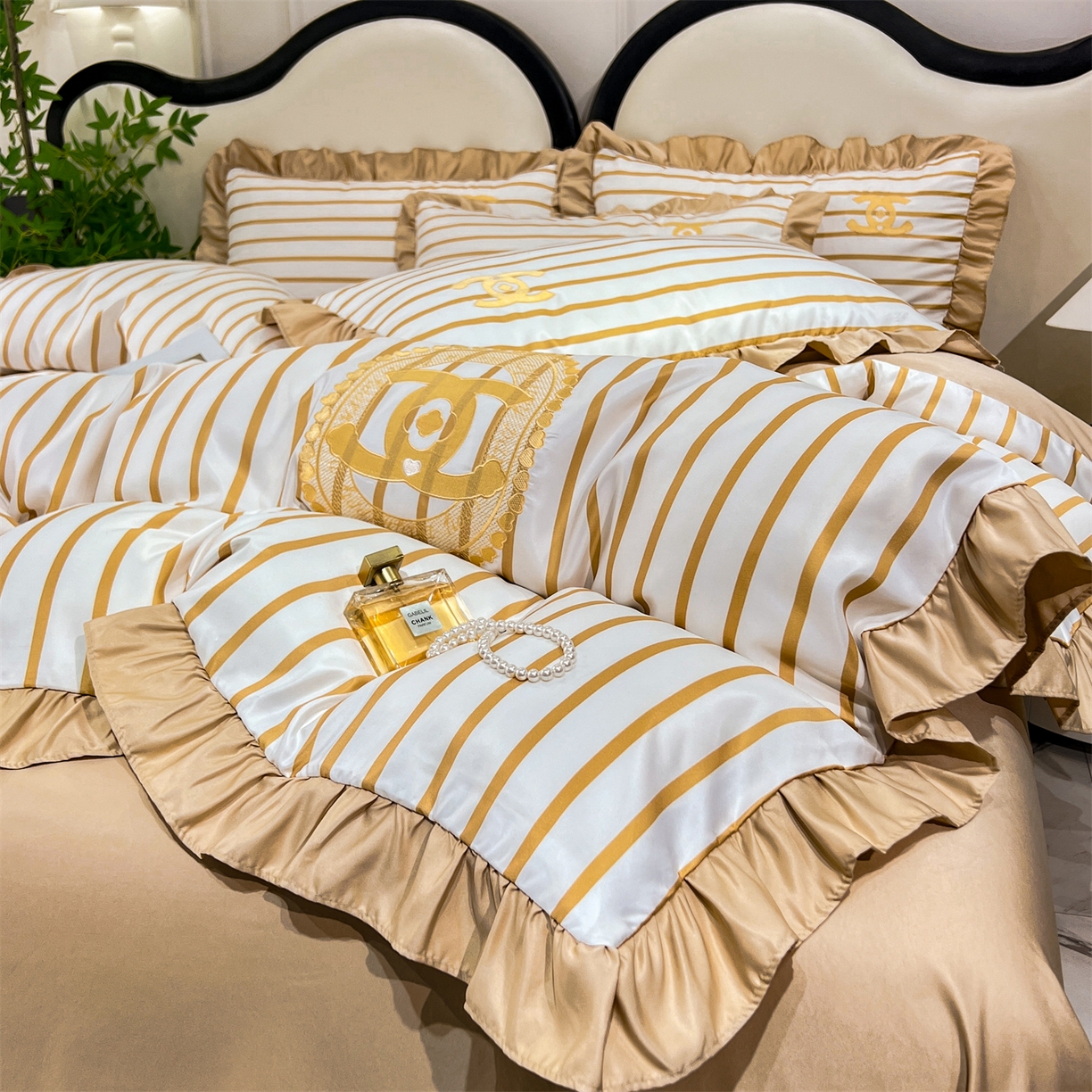 91家纺网 家纺一手货源 找家纺 经年 2026新款水洗真丝韩版四件套 浅夏-香槟