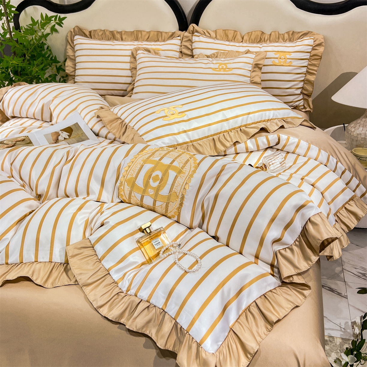 91家纺网 家纺一手货源 找家纺 经年 2026新款水洗真丝韩版四件套 浅夏-香槟