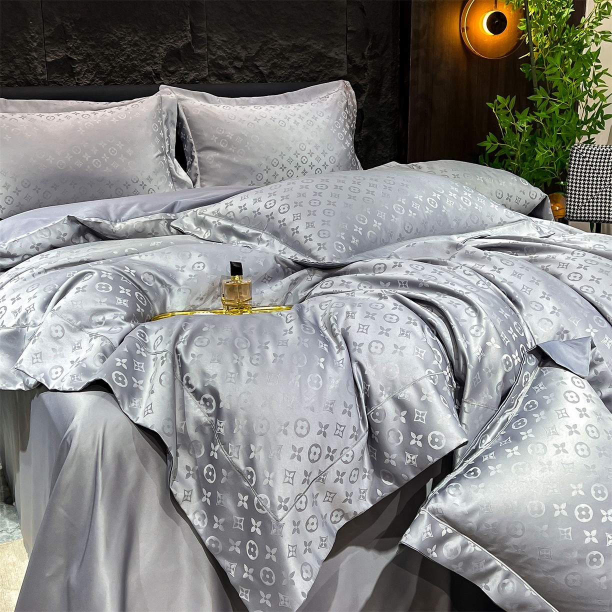 91家纺网 家纺一手货源 找家纺 （总）经年 2026新款水洗真丝提花四件套