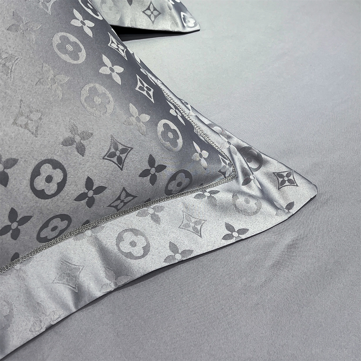 91家纺网 家纺一手货源 找家纺 （总）经年 2026新款水洗真丝提花四件套