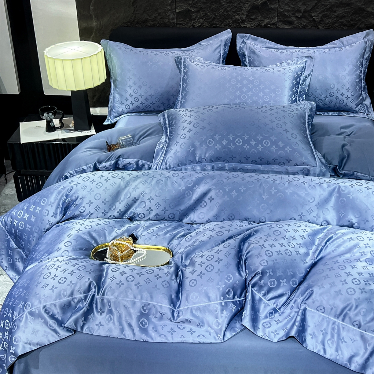 91家纺网 家纺一手货源 找家纺 经年 2026新款水洗真丝提花四件套 格林-宝蓝