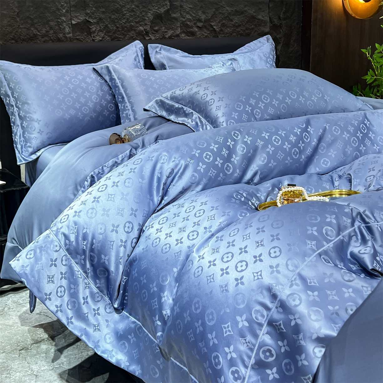 91家纺网 家纺一手货源 找家纺 经年 2026新款水洗真丝提花四件套 格林-宝蓝