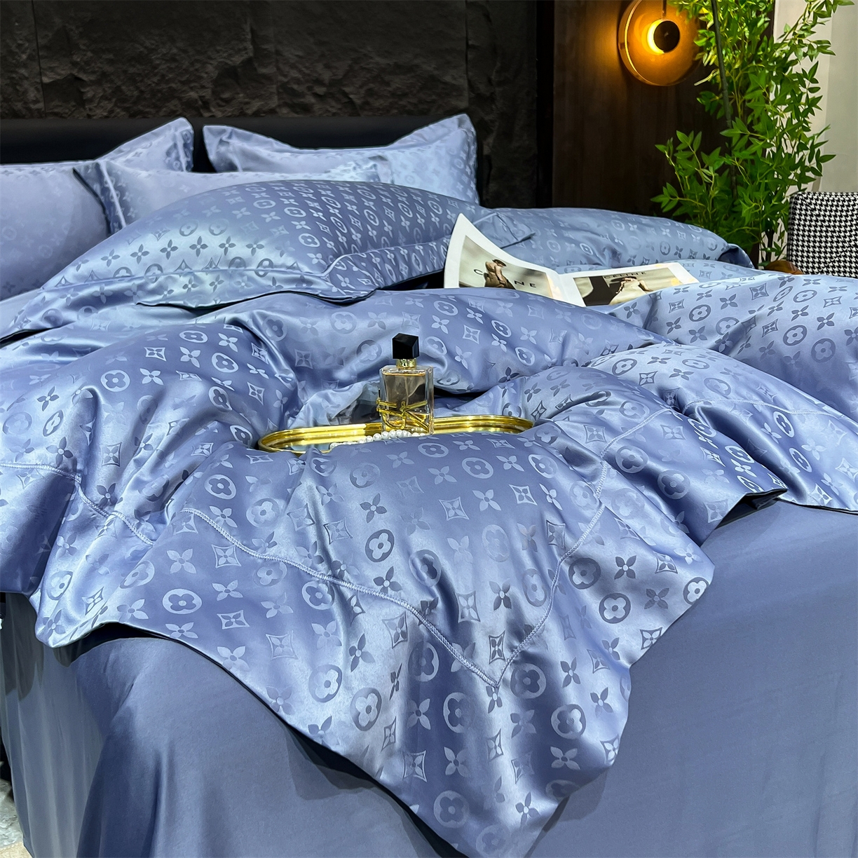 91家纺网 家纺一手货源 找家纺 经年 2026新款水洗真丝提花四件套 格林-宝蓝