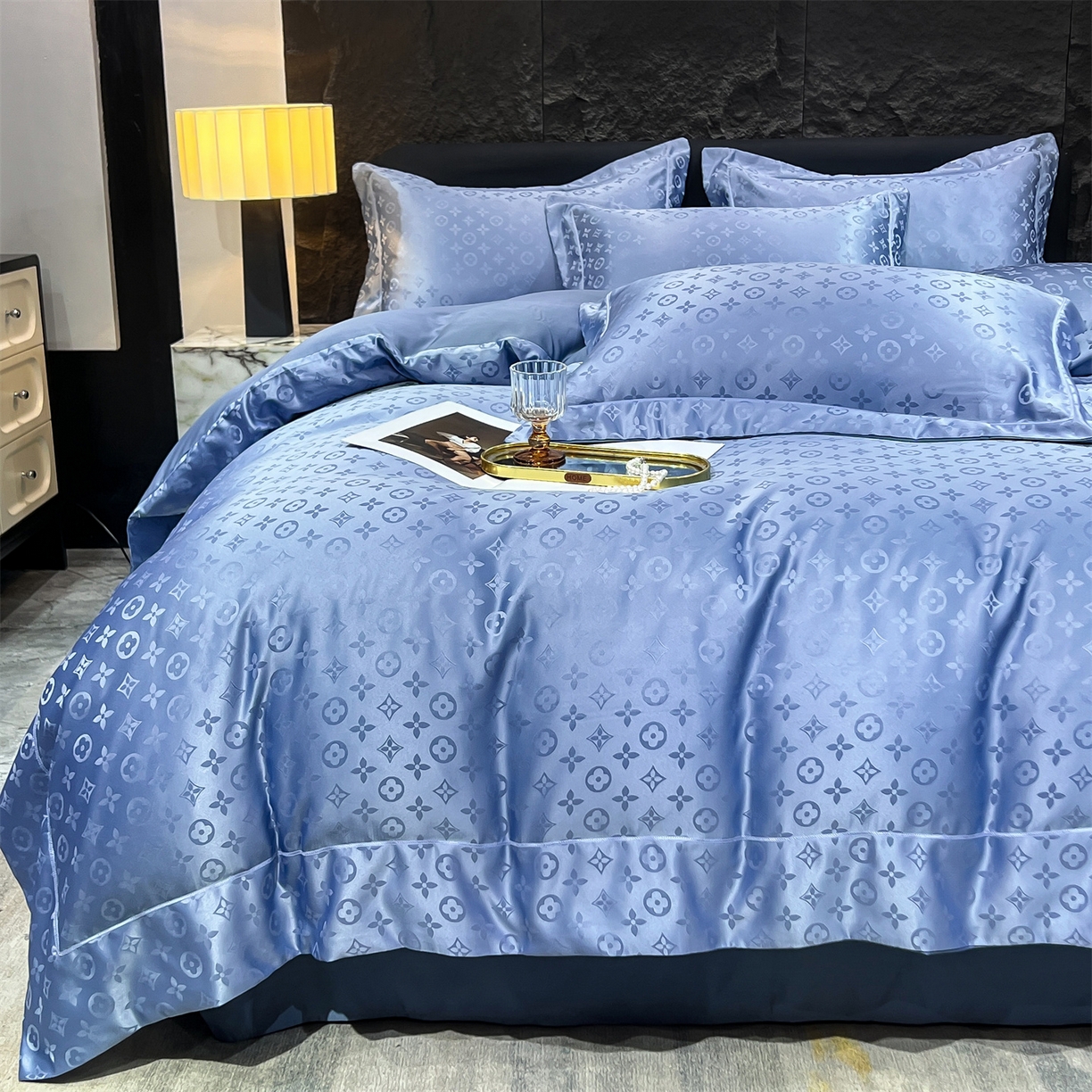 91家纺网 家纺一手货源 找家纺 经年 2026新款水洗真丝提花四件套 格林-宝蓝