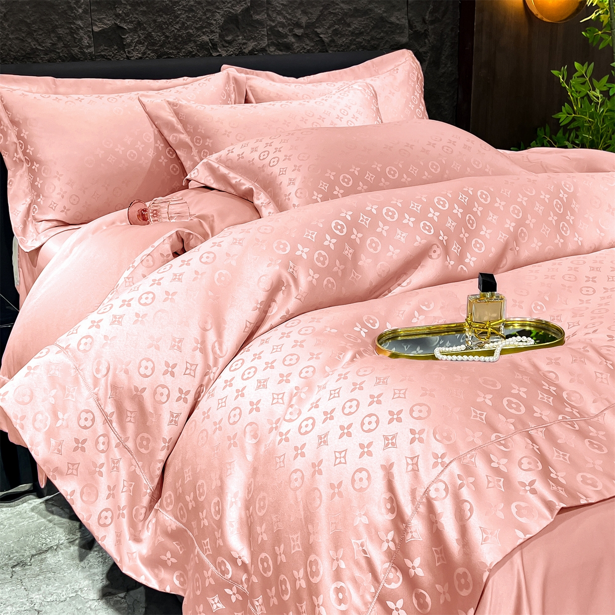 91家纺网 家纺一手货源 找家纺 经年 2026新款水洗真丝提花四件套 格林-粉玉