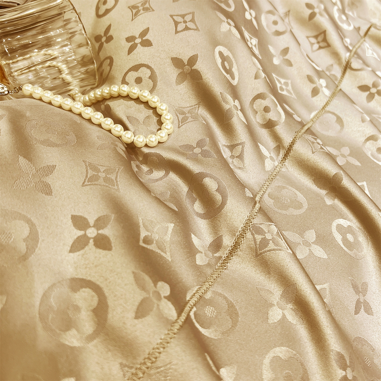 91家纺网 家纺一手货源 找家纺 经年 2026新款水洗真丝提花四件套 格林-香槟