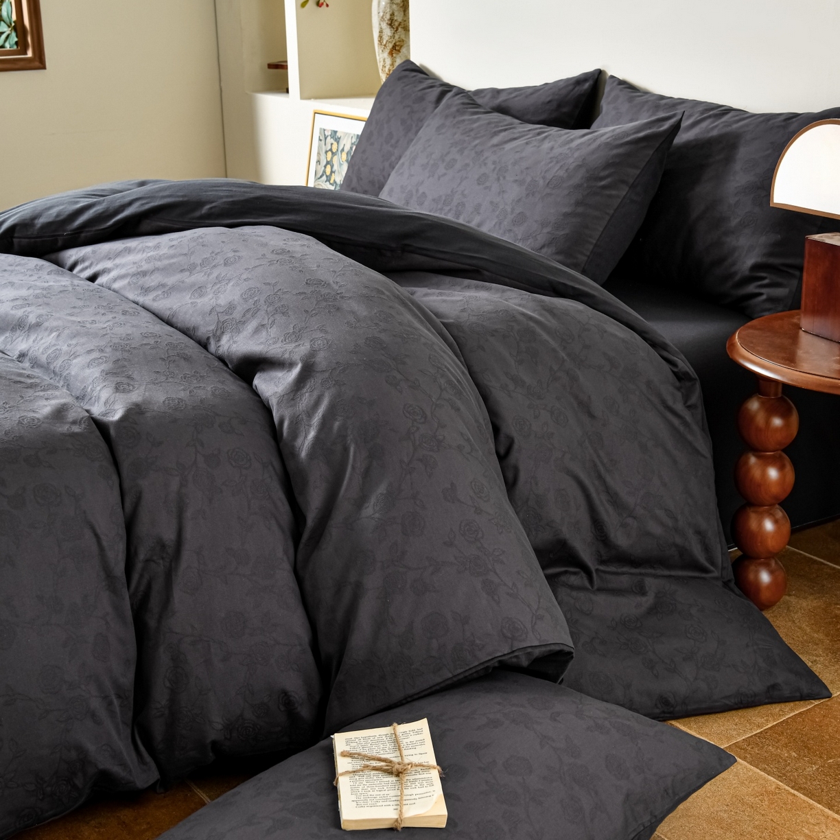 91家纺网 家纺一手货源 找家纺 菡宝 2026春夏新款全棉纯棉色织提花四件套-中古玫瑰 中古玫瑰 深灰