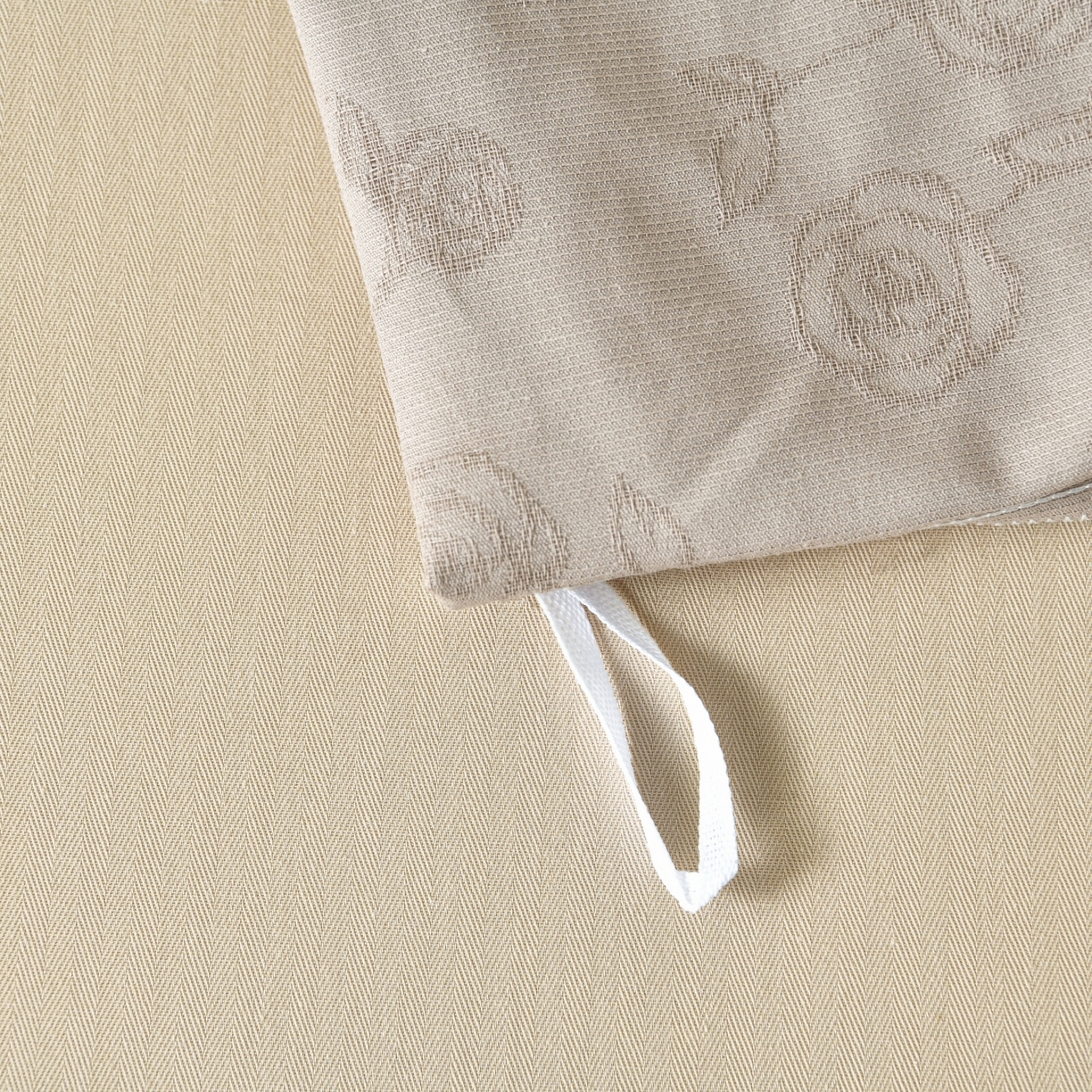 91家纺网 家纺一手货源 找家纺 菡宝 2026春夏新款全棉纯棉色织提花四件套-中古玫瑰 中古玫瑰 杏