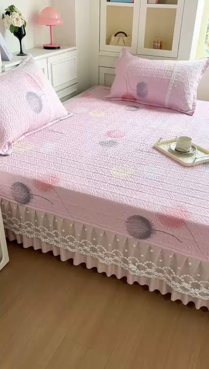 91家纺网 家纺一手货源 找家纺 手艺人家纺 2026新款四季通用榻榻米纯棉床盖专用防滑夹棉绗缝床单坑盖炕罩垫子可机洗定制 曼沙华粉