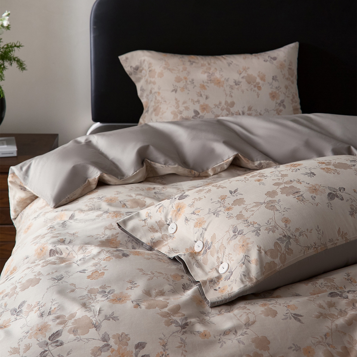 91家纺网 家纺一手货源 找家纺 （总）ONE TWO ONE 121 2026新款100s50支长绒棉全棉床上用品色织提花四件套纽扣款-梦谷花园风格一