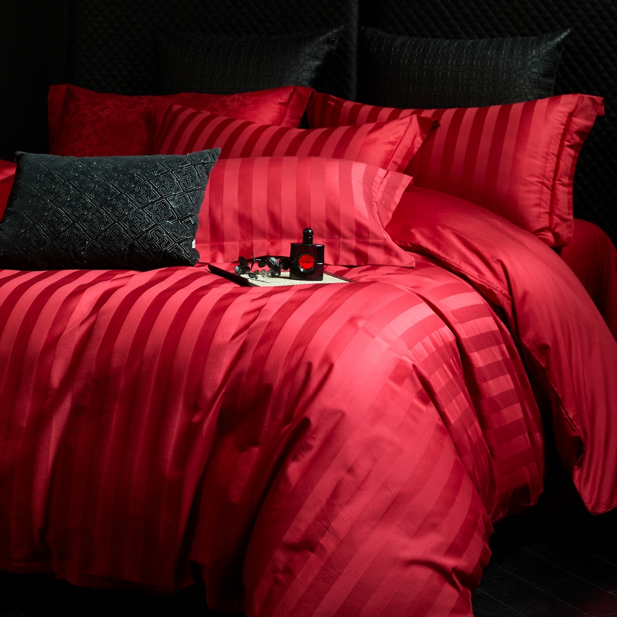 91家纺网 家纺一手货源 找家纺 （总）ONE TWO ONE 121 【控价商品】【提供买家秀】  2026新款全棉100s长绒棉结婚婚庆提花四件套