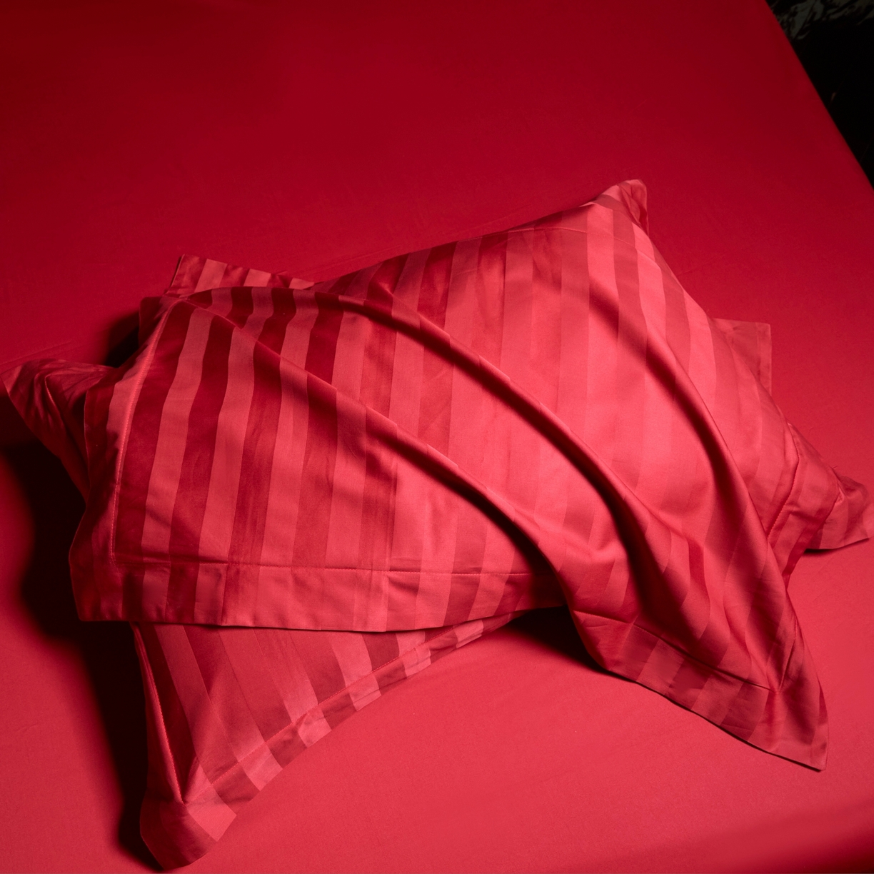 91家纺网 家纺一手货源 找家纺 （总）ONE TWO ONE 121 【控价商品】【提供买家秀】  2026新款全棉100s长绒棉结婚婚庆提花四件套