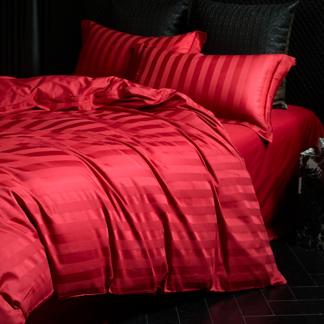 91家纺网 家纺一手货源 找家纺 （总）ONE TWO ONE 121 【控价商品】【提供买家秀】  2026新款全棉100s长绒棉结婚婚庆提花四件套