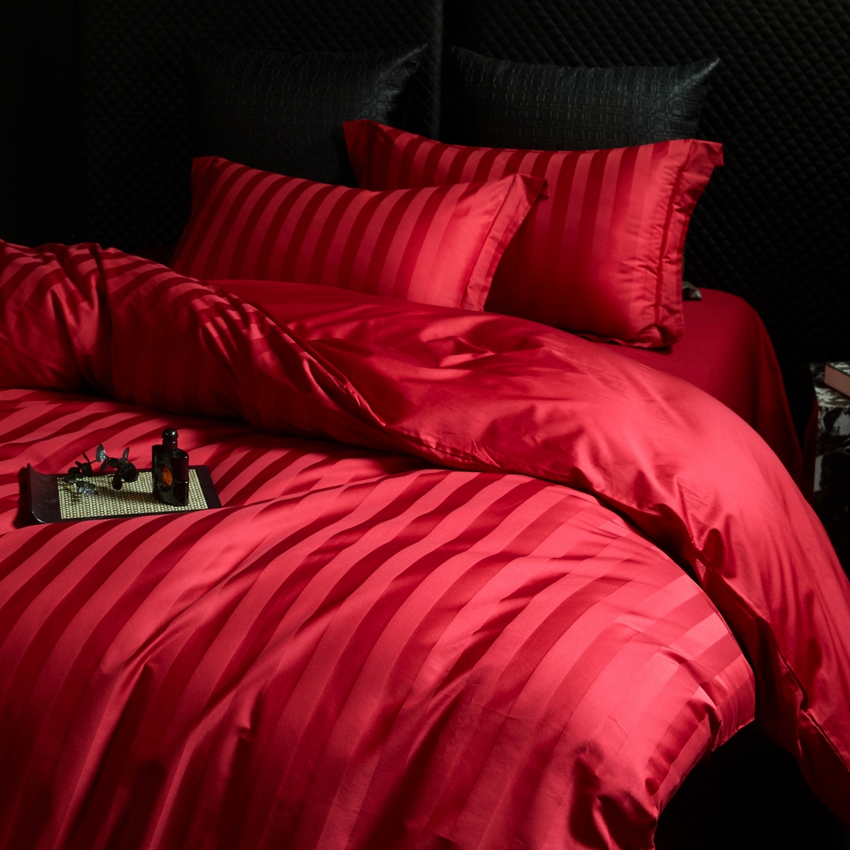 91家纺网 家纺一手货源 找家纺 （总）ONE TWO ONE 121 【控价商品】【提供买家秀】  2026新款全棉100s长绒棉结婚婚庆提花四件套