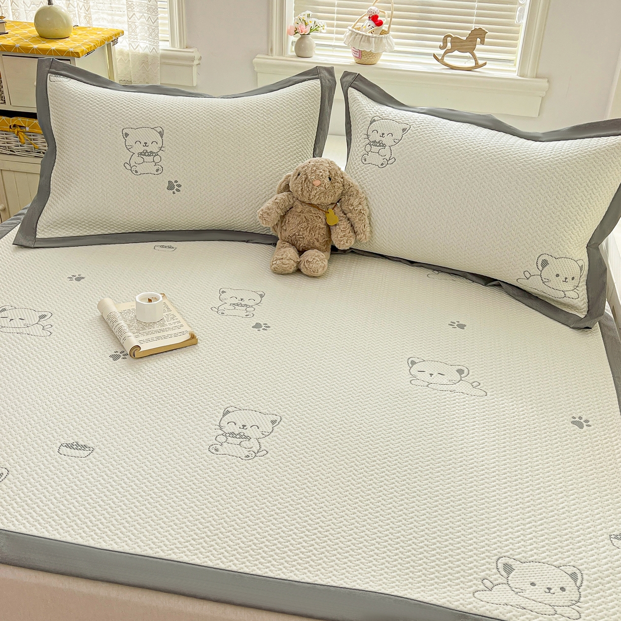 91家纺网 家纺一手货源 找家纺 （总）十里居 2026春夏新款A类凉感PE卡通提花凉席席子空调软席