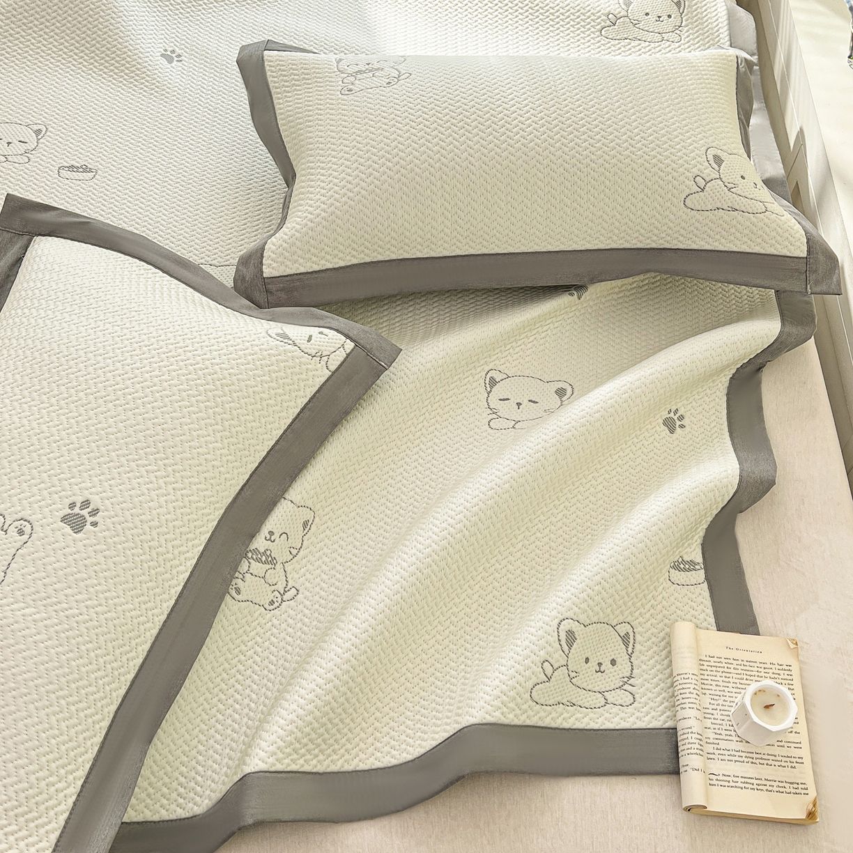 91家纺网 家纺一手货源 找家纺 （总）十里居 2026春夏新款A类凉感PE卡通提花凉席席子空调软席