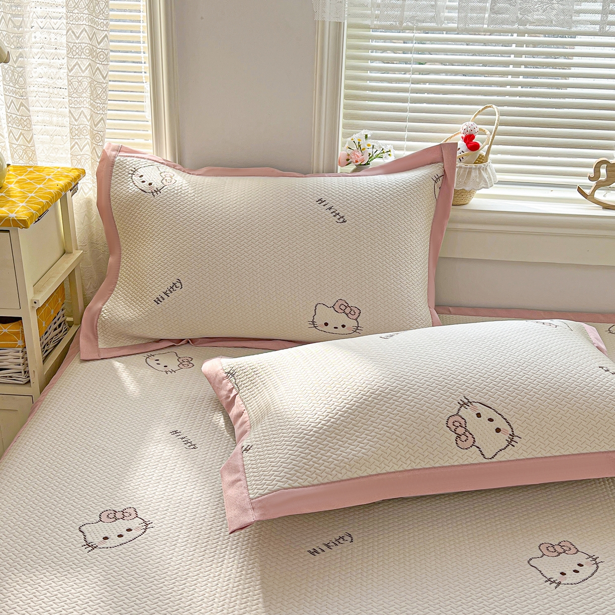 91家纺网 家纺一手货源 找家纺 十里居 2026春夏新款A类凉感PE卡通提花凉席席子空调软席 粉色KT