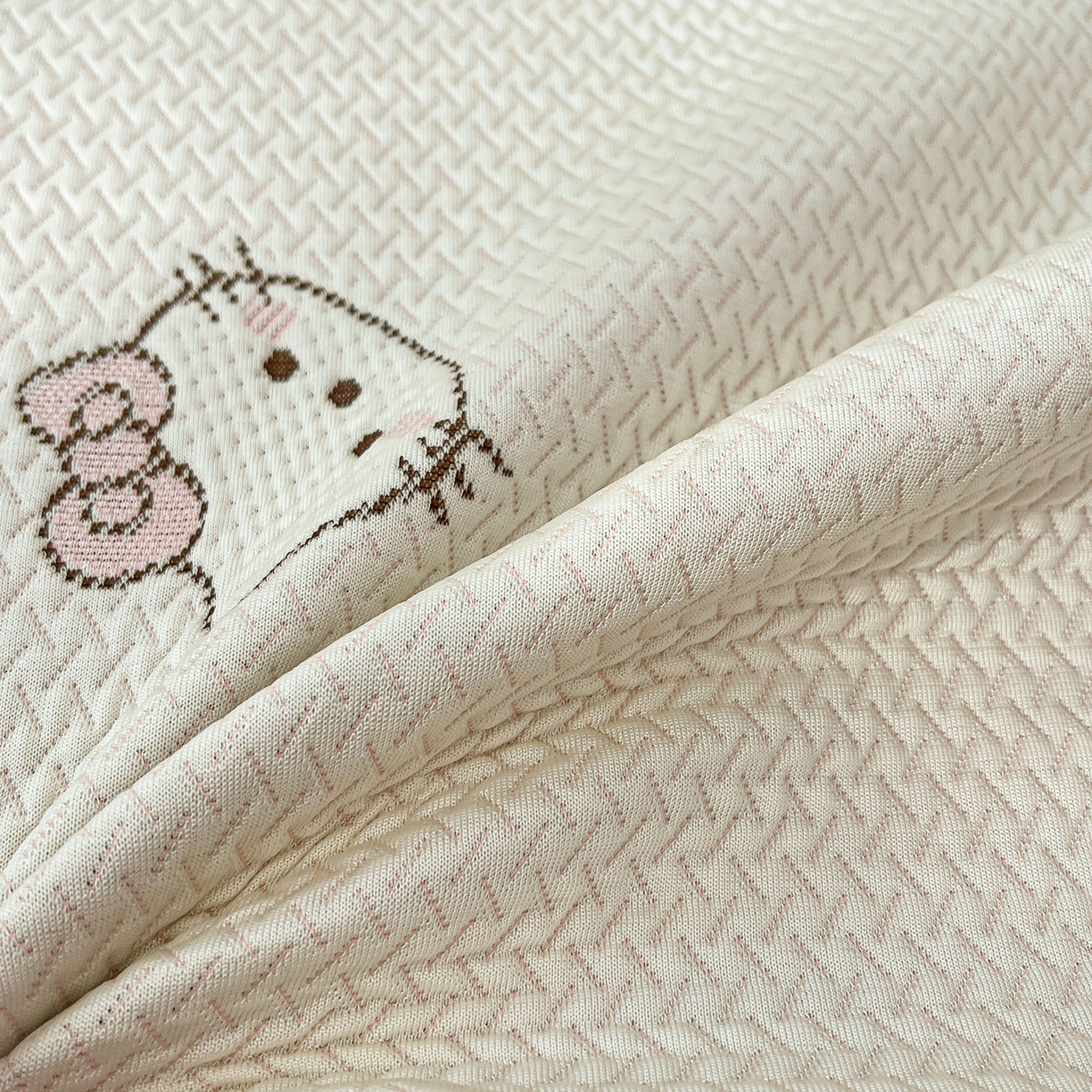 91家纺网 家纺一手货源 找家纺 十里居 2026春夏新款A类凉感PE卡通提花凉席席子空调软席 粉色KT