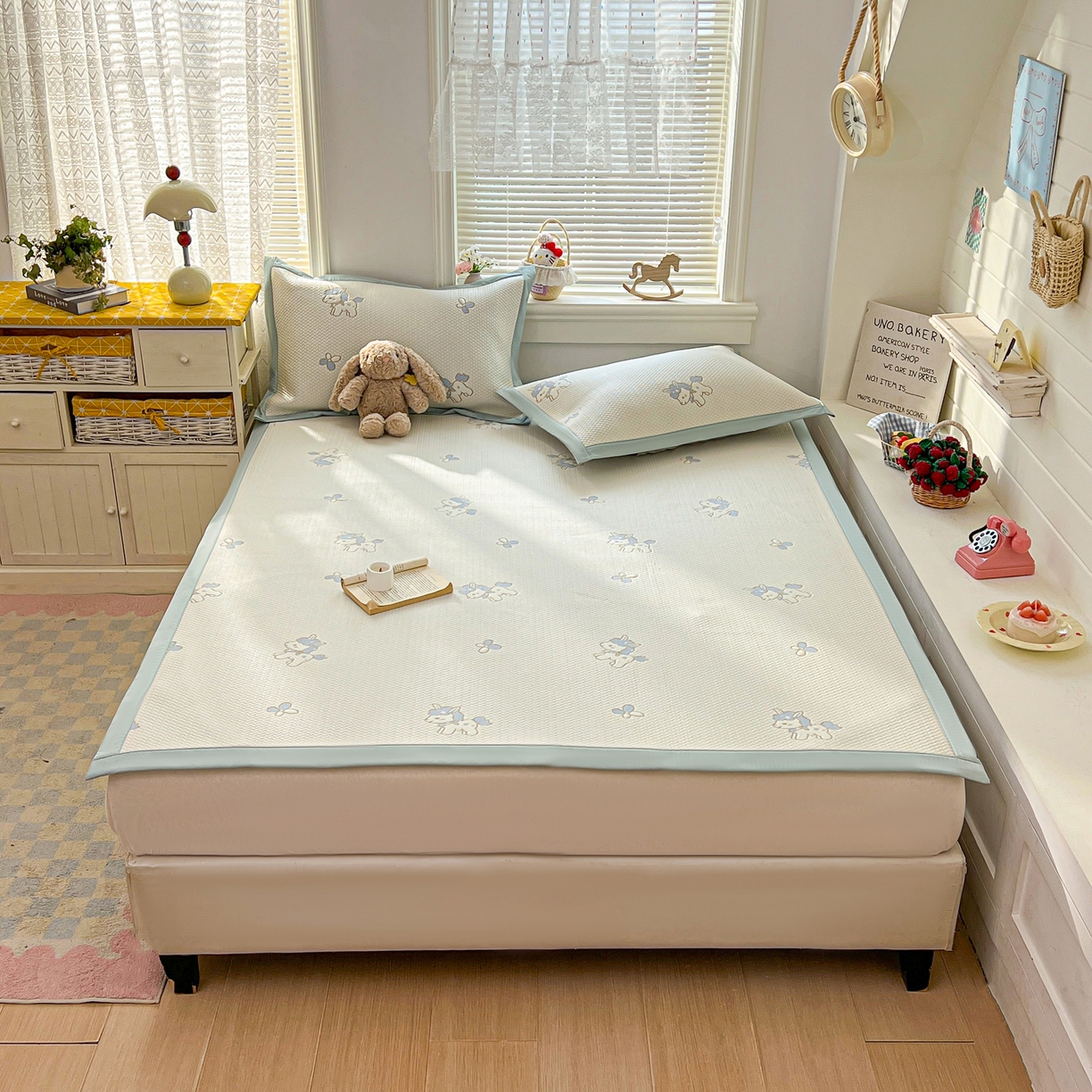 91家纺网 家纺一手货源 找家纺 十里居 2026春夏新款A类凉感PE卡通提花凉席席子空调软席 蓝色小马