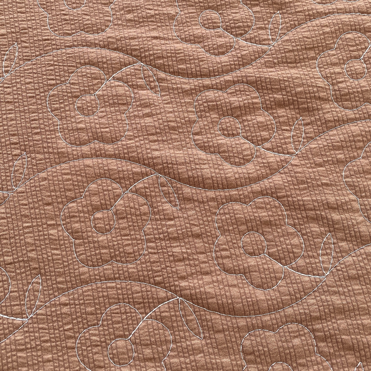 91家纺网 家纺一手货源 找家纺 莱米家纺 2026新款云感泡泡纱双层纱床盖四件套 费尔岛咖