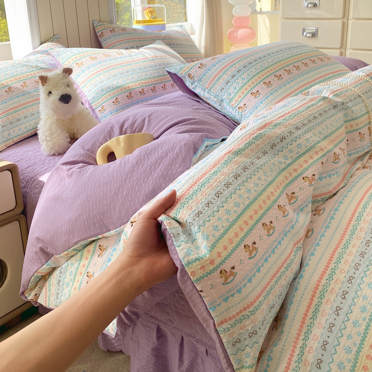 91家纺网 家纺一手货源 找家纺 莱米家纺 2026新款云感泡泡纱双层纱床盖四件套 费尔岛紫