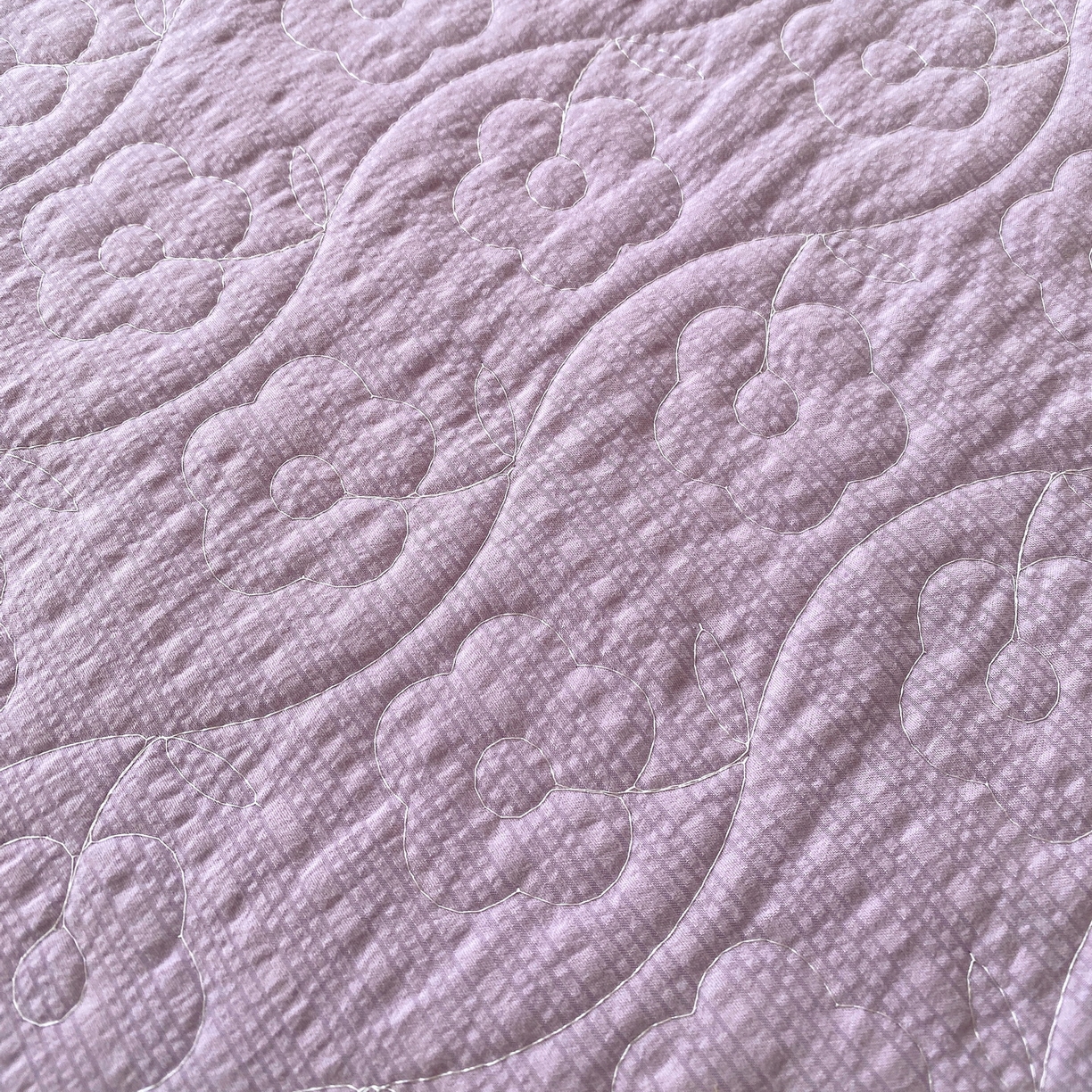 91家纺网 家纺一手货源 找家纺 莱米家纺 2026新款云感泡泡纱双层纱床盖四件套 费尔岛紫