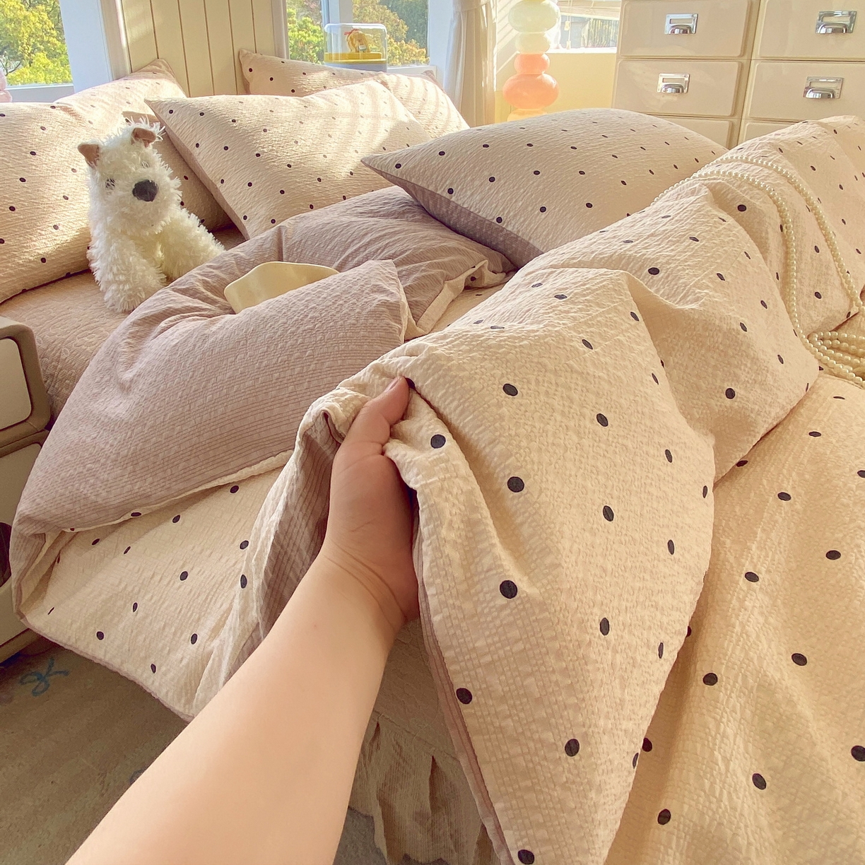 91家纺网 家纺一手货源 找家纺 莱米家纺 2026新款云感泡泡纱双层纱床盖四件套 卡其波点