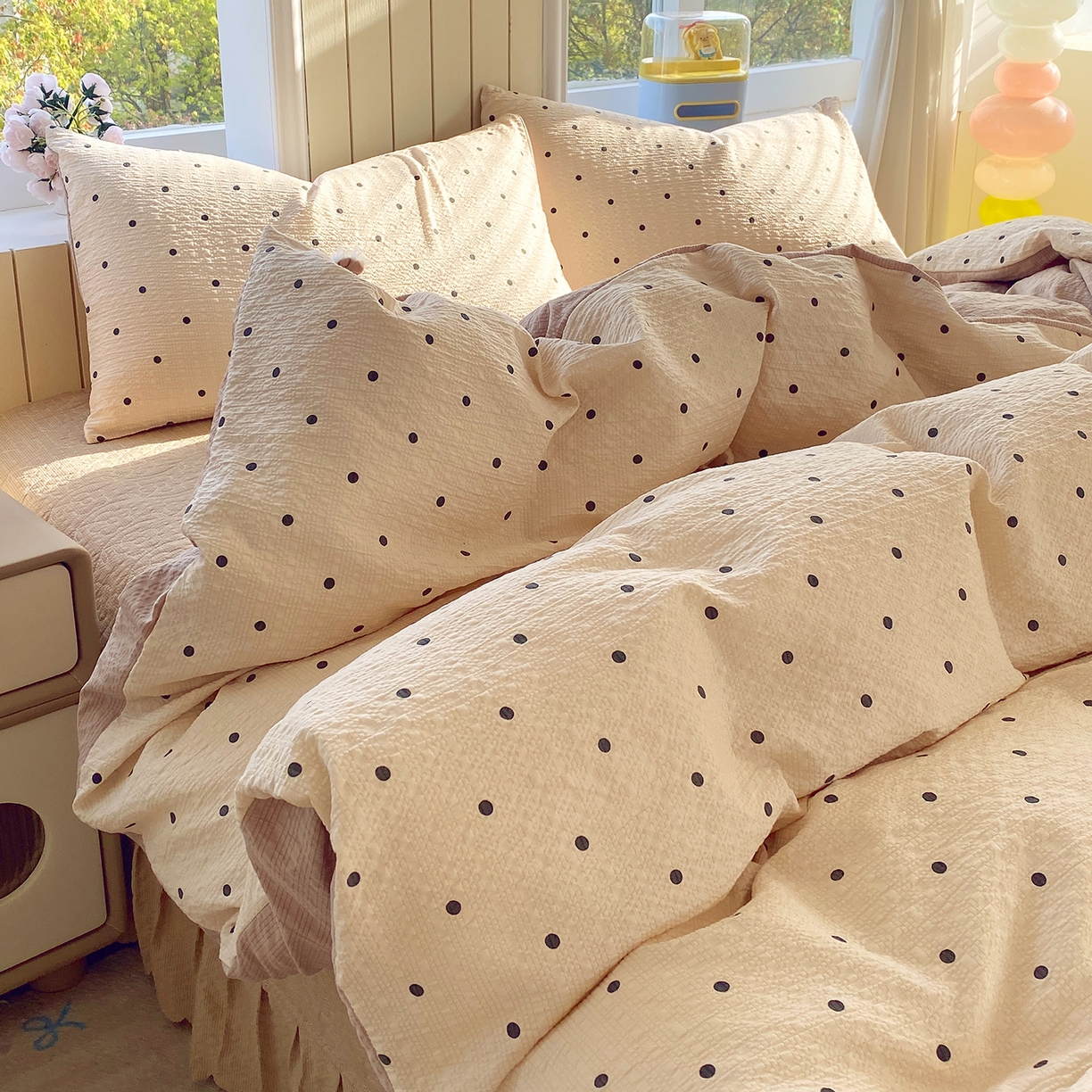 91家纺网 家纺一手货源 找家纺 莱米家纺 2026新款云感泡泡纱双层纱床盖四件套 卡其波点