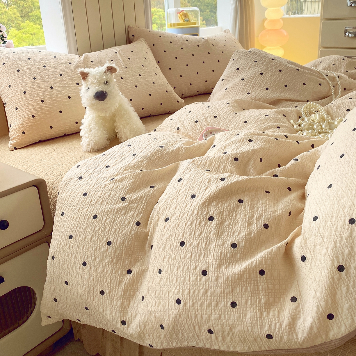 91家纺网 家纺一手货源 找家纺 莱米家纺 2026新款云感泡泡纱双层纱床盖四件套 卡其波点