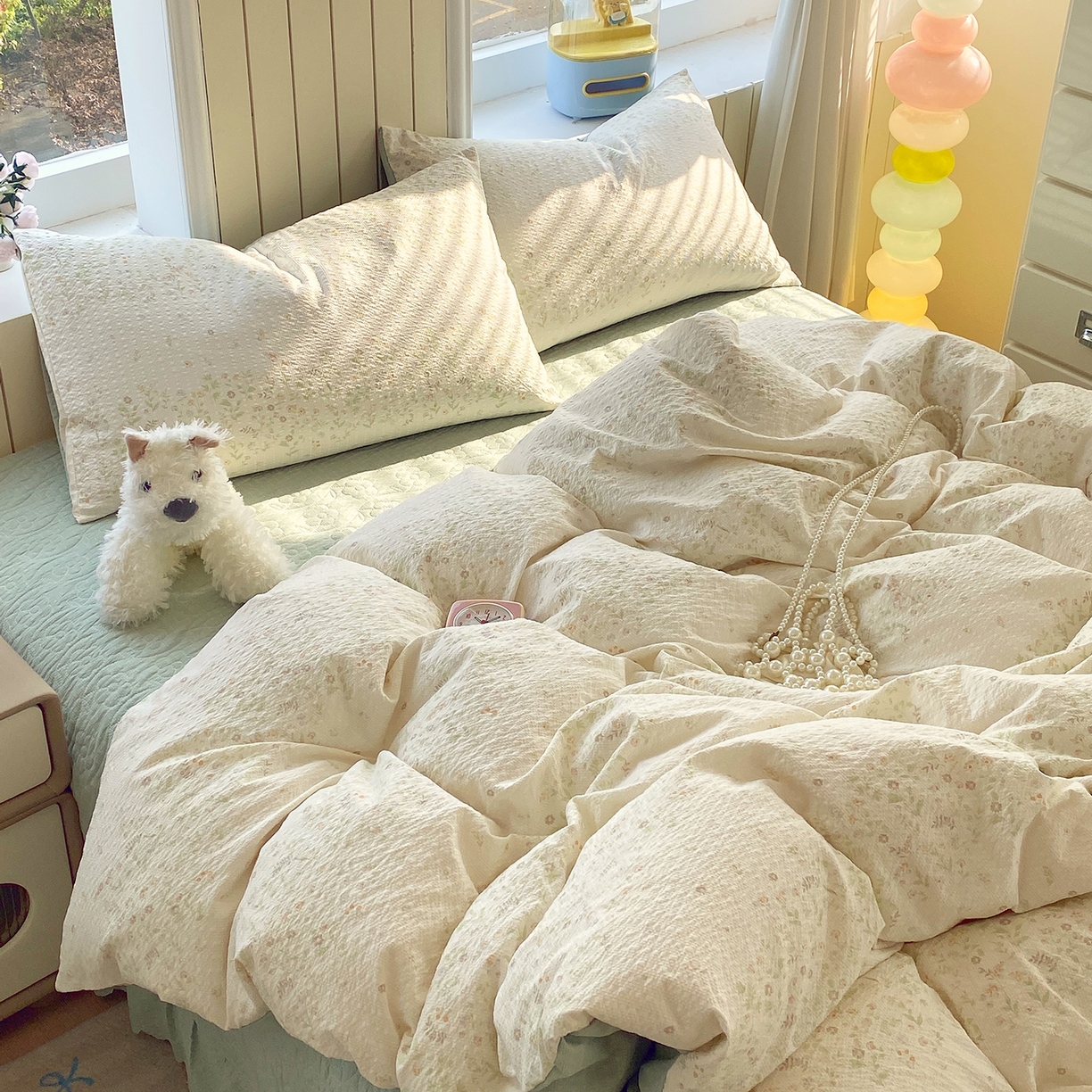 91家纺网 家纺一手货源 找家纺 莱米家纺 2026新款云感泡泡纱双层纱床盖四件套 绿花枝叶