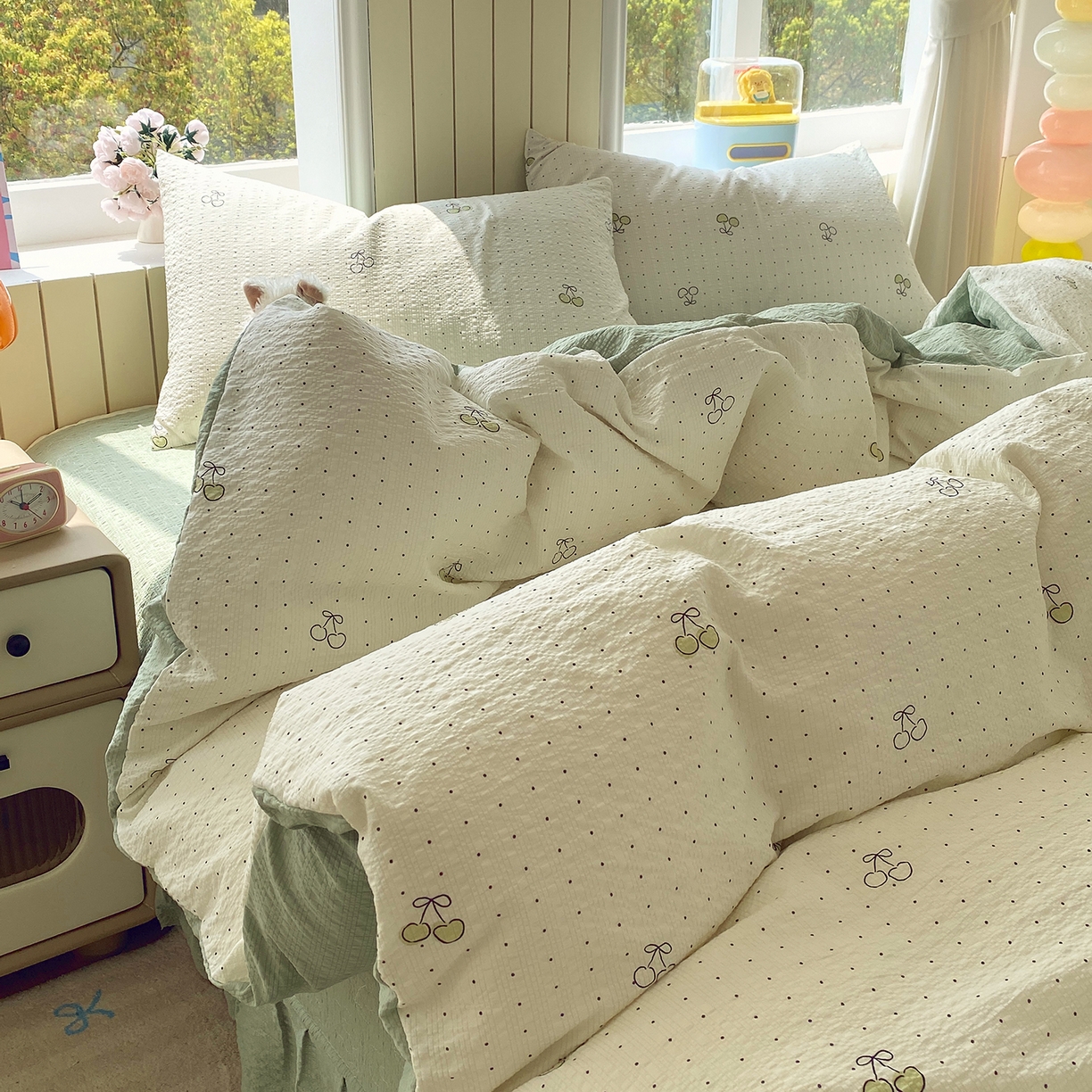 91家纺网 家纺一手货源 找家纺 莱米家纺 2026新款云感泡泡纱双层纱床盖四件套 绿樱桃