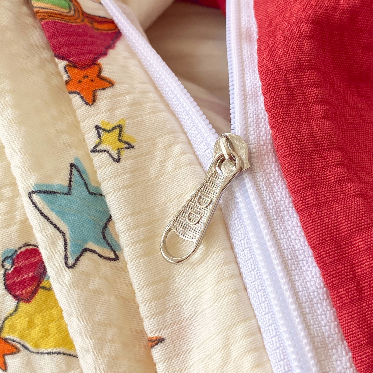 91家纺网 家纺一手货源 找家纺 莱米家纺 2026新款云感泡泡纱双层纱床盖四件套 星星人